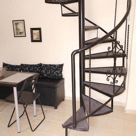 Celene Apartment Kavála ภายนอก รูปภาพ