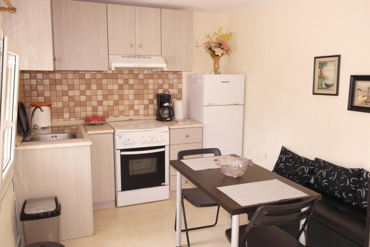 Celene Apartment Kavála ภายนอก รูปภาพ
